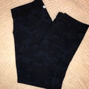 lululemon crop camo leggings